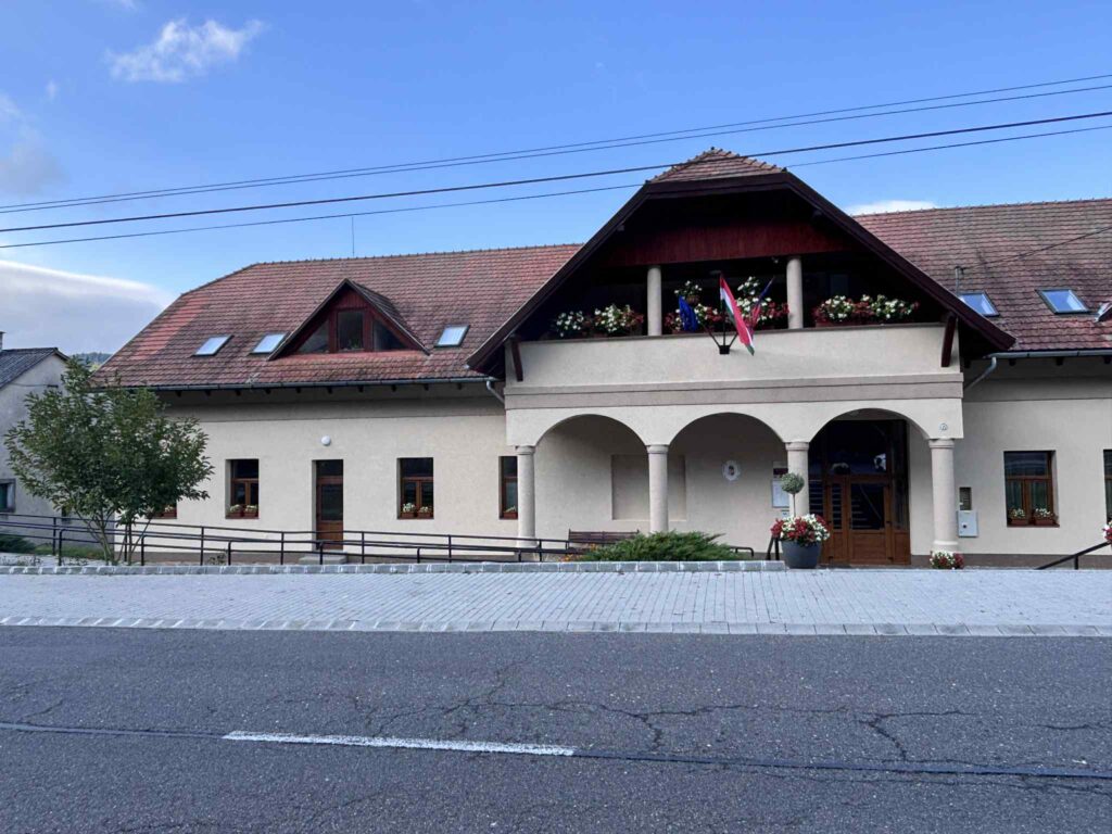 Sarosato Hollóháza1