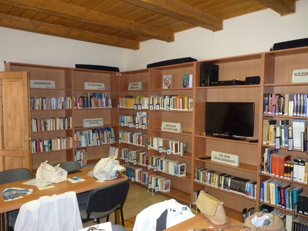 Interior with sleeves1