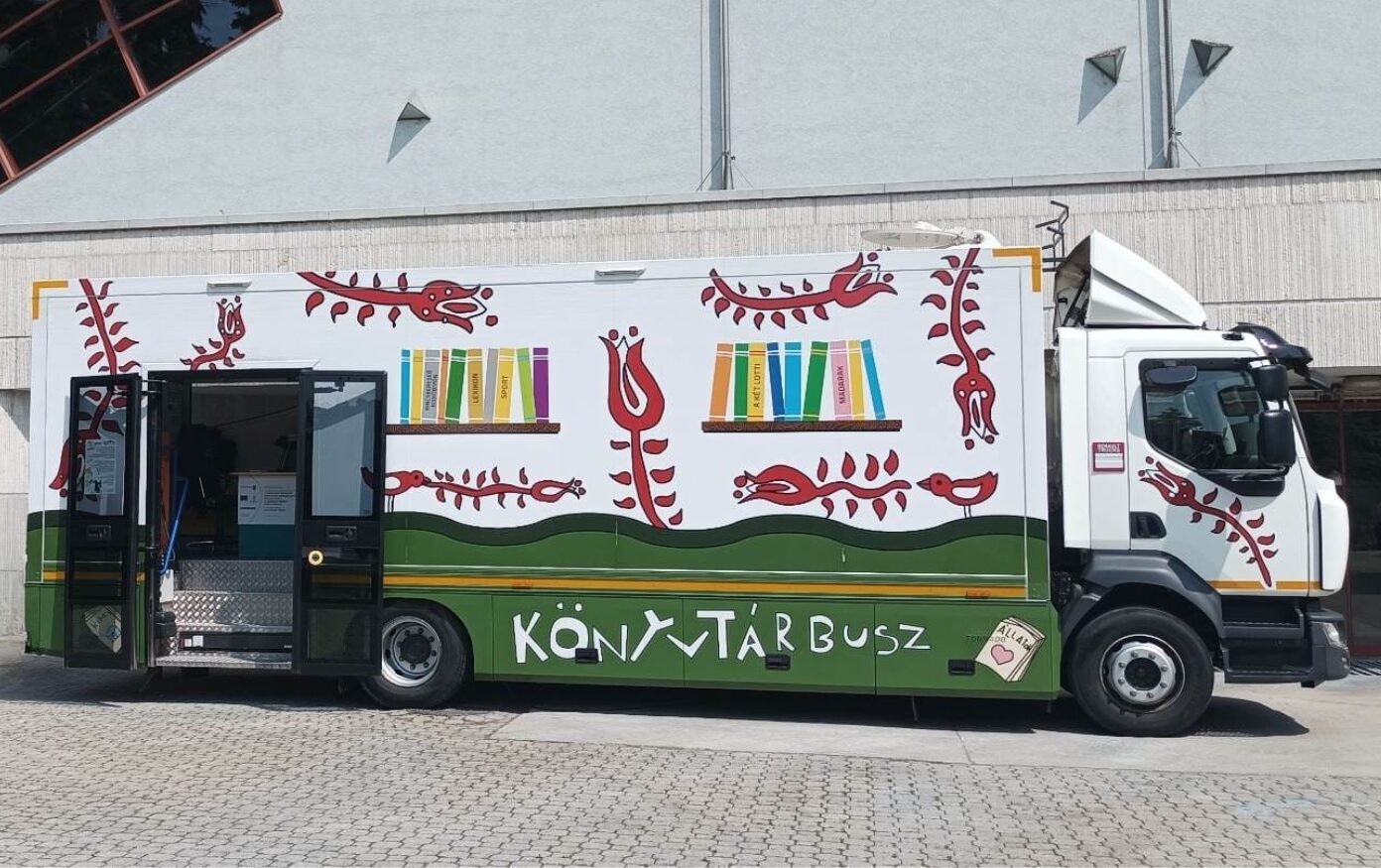 Konyvtarbusz